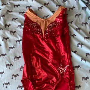 LAURIE HERNANDEZ LEO